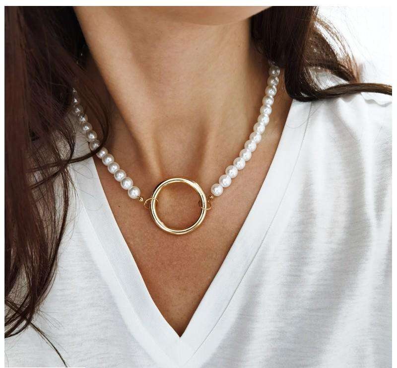 NECKLACE ARTIFICIAL pearls with a circle N709