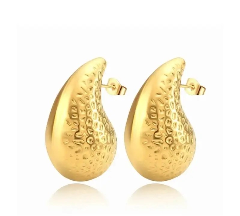 Gold-plated stainless steel stud earrings 3.1 cm KST3172 Elegant and stylish earrings.