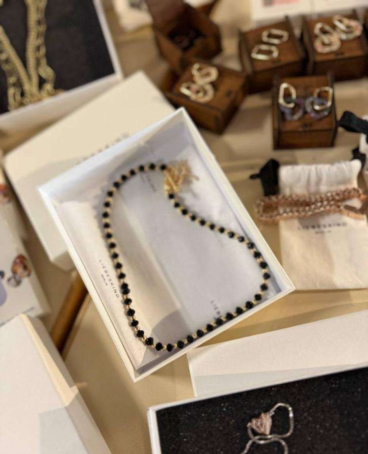 7,50 € Jewellery Mix Category A, new jewellery, necklaces, earrings, bracelets and rings, original from Germany