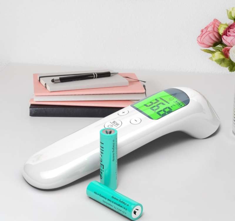 Electronic Infrared Non-Contact LCD Thermometer Accurate 3 Colors