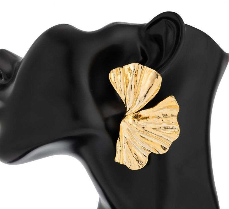 Drop earrings, striking gold leaf plates and ginkgo leaves K1722