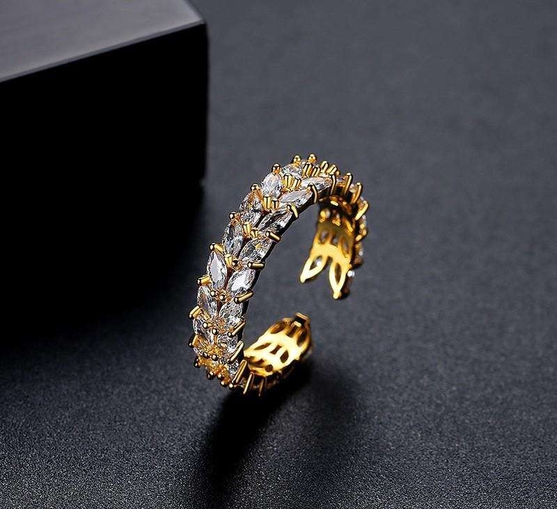 Gold-plated surgical steel ring, adjustable with cubic zirconia PST933