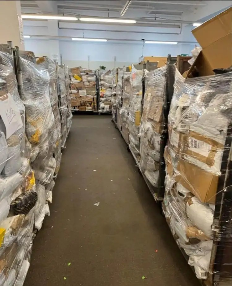 DHL / Hermes / Amazon - Unclaimed Packages - Lost Packages - Colis Perdu - NPAI - Mystery Pack - Secret Pack - Unclaimed Packages - DHL PAKET
