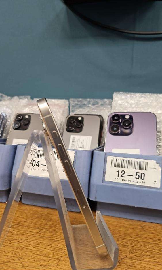 APPLE IPHONE 15 PRO 128GIGA GRADE AB FULL ORIGINAL VAT MARGIN